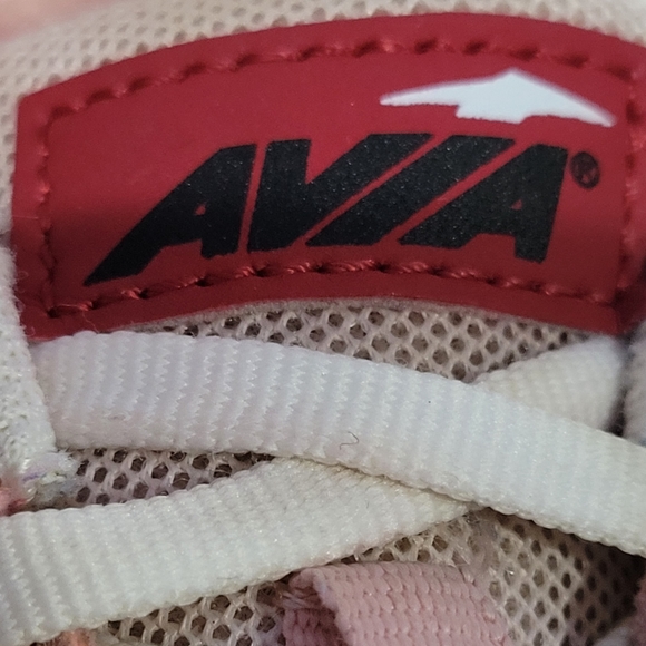 Pink and Red Avia sneakers size 1 - Picture 9 of 9